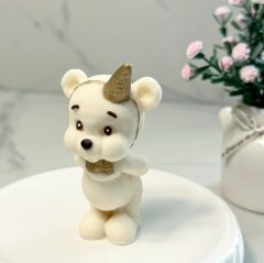 Фигурка из шоколадной глазури "Мишка задувает свечку" 